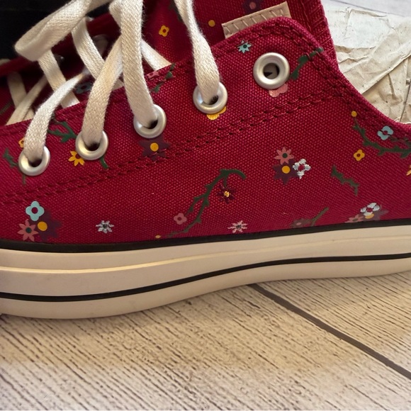Converse Women’s Maroon Floral Sneakers - Picture 3 of 11